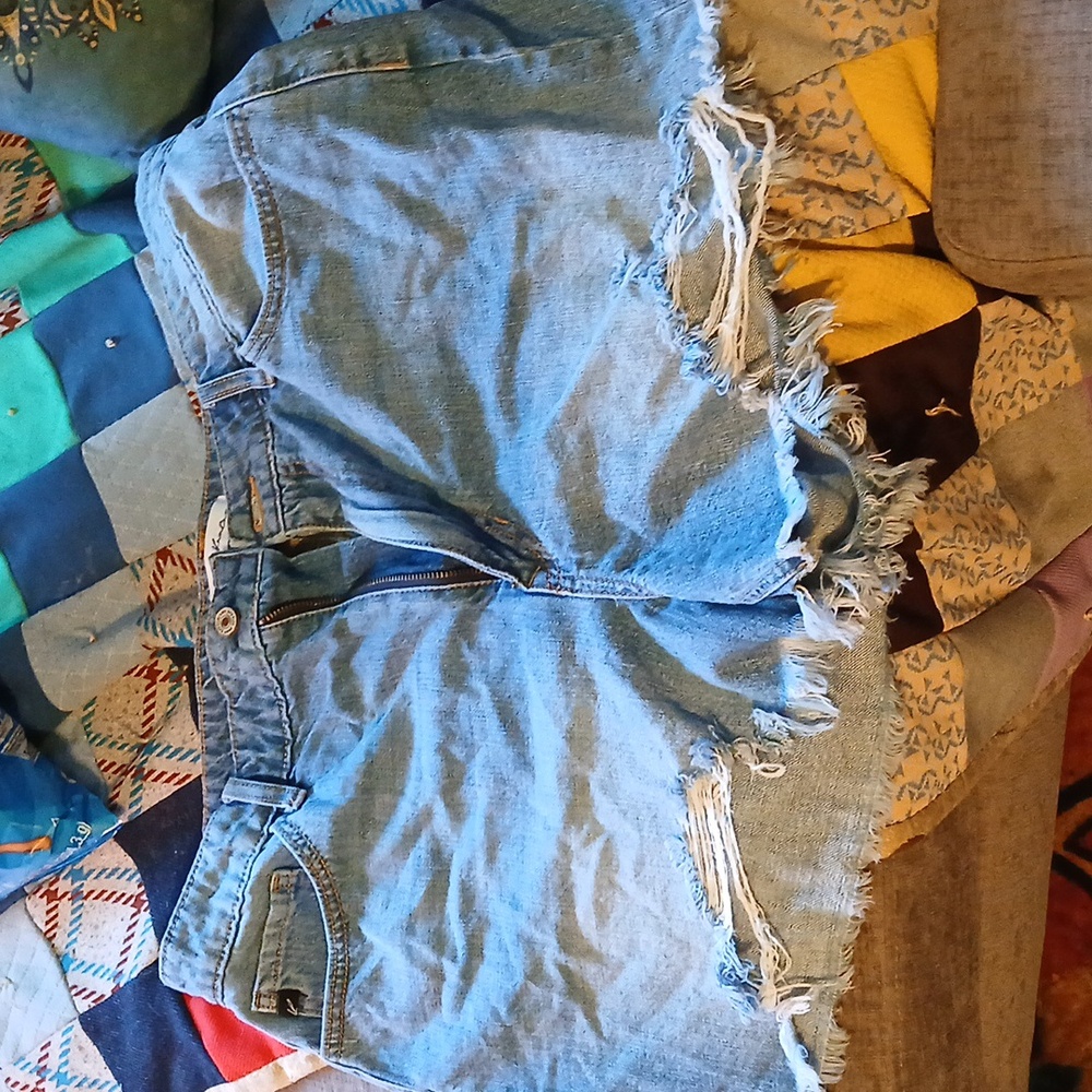 I am reselling these kancan xl denim shorts